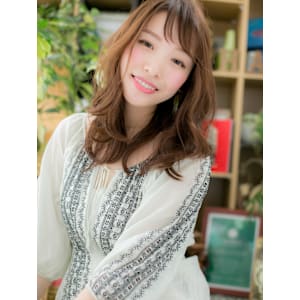 フェザーバングくせ毛風小顔アンニュイヘア　韓国風巻き