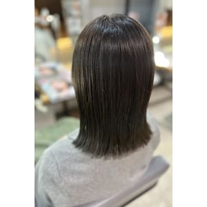 オリーブ／オリーブグレージュ