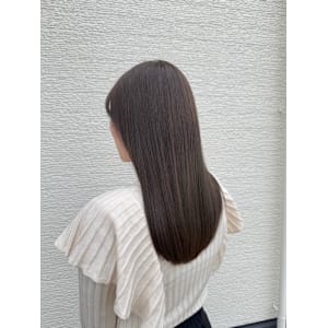 オリーブグレージュ