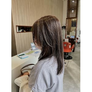 【ハイライト×顔周りレイヤー/佐藤杏丸】