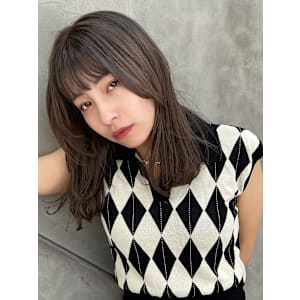 ブラウンベージュ/フルバング/顔まわりカット/ミディアムヘア