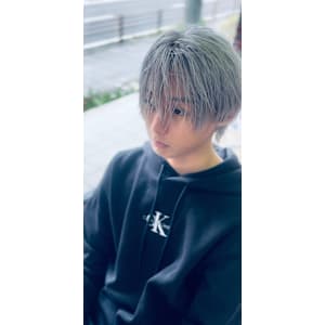 ★ホワイトシルバー×ブリーチカラー3回 - Hair'sDeparture KIHARA【ヘアーズディパーチャーキハラ】掲載中