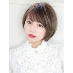 大人可愛いナチュラルショートボブ
