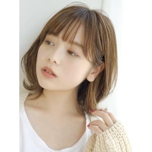イヤリングカラー/くびれミディアム/外はねミディアム/前髪