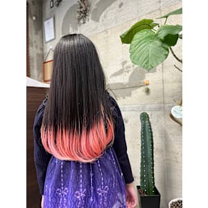 ピンクグラデーションカラーロング - Cherie cut【シェリーカット】掲載中