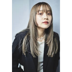 レイヤーロング/顔まわりレイヤー/透明感ベージュ/髪質改善