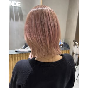 ピンクベージュ_セクシーミディ_ボブルフ