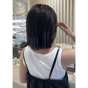 ボブと合わせる流行りのプレイングカラー