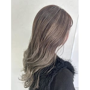 バレイヤージュ風ハイライトカラー！