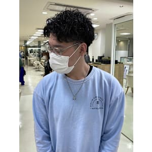ツイストスパイラル波巻きシャドウメンズパーマ東京銀座有楽町 - Charm by KENJE【シャルム　バイ　ケンジ】掲載中