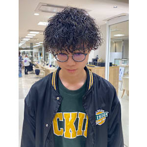 波巻きツイストスパイラルシャドウメンズパーマ東京銀座有楽町 - Charm by KENJE【シャルム　バイ　ケンジ】掲載中