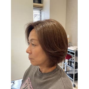 オレンジベージュ