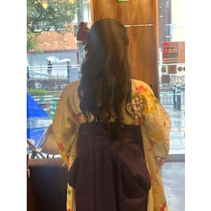 卒業式　袴  ロングカールハーフアップスタイル