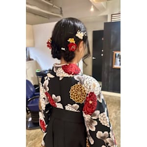 卒業式　小学生  ツインカールアップスタイル - ability hair【アビリティヘアー】掲載中