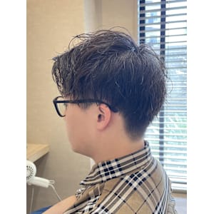 メンズ　ツーブロックスタイル