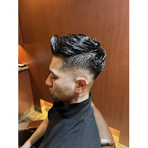 銀座　理容室　30代ヘア　スキンフェード　サイドパート