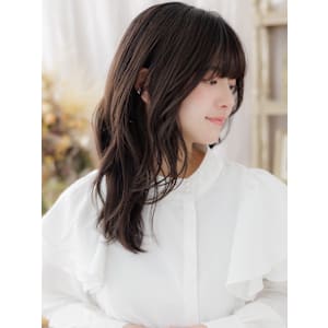 厚めバング顔回りレイヤーカット重めスタイル　韓国風巻き
