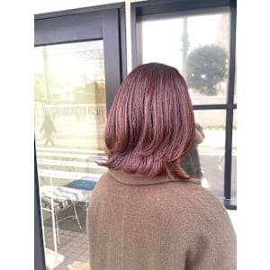 ふんわり外ハネ【ミディアム】×ピンク