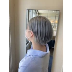 【W_SALON 河原町】アッシュシルバー/ショート