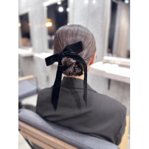 大人可愛いアップヘア