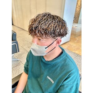 メンズサロンカット&パーマGIVE豊田市駅店 MAMBO(ギ