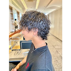 メンズサロンカット&パーマGIVE豊田市駅店 MAMBO(ギ