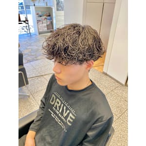 メンズサロンカット&パーマGIVE豊田市駅店 MAMBO(ギ