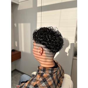 メンズサロンカット&パーマGIVE豊田市駅店 MAMBO(ギ