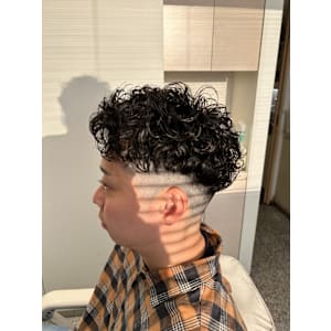 メンズサロンカット&パーマGIVE豊田市駅店 MAMBO(ギ