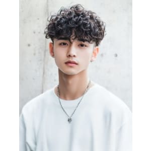 マッシュ プードルパーマ ツーブロック ショート 20代