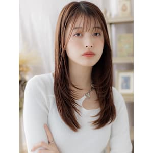 ミルクティーカラー顔回りレイヤーストレート　細めハイライト