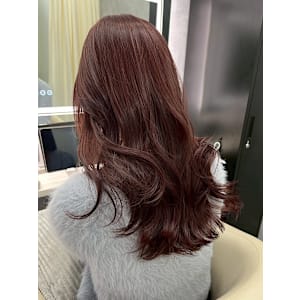 レッドブラウンくびれレイヤーカット／髪質改善トリートメント