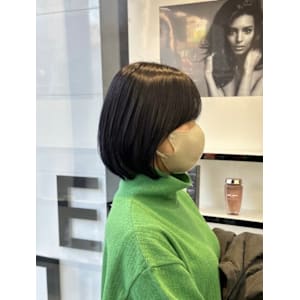 透明感ボブカラー