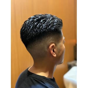 バックハイフェード