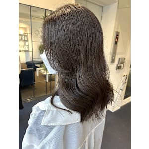 大人かわいい マットグレージュ