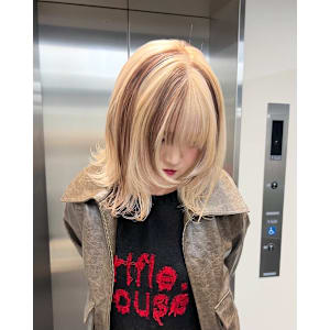 セクションカラー　デザインカラー　ハイトーン　原宿/表参道