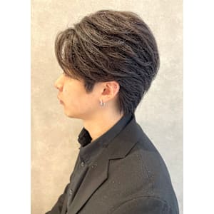 モテる男の髪型【フェザーショート】アッシュブラウンで艶カラー