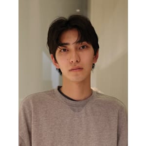 メンズナチュラルショート/センターパート/刈り上げなし