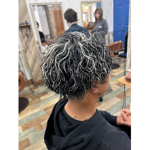 メンズホワイトハイライト＆ツイストスパイラル【石田 竜也】