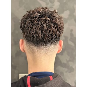 スペインカール×スキンフェード