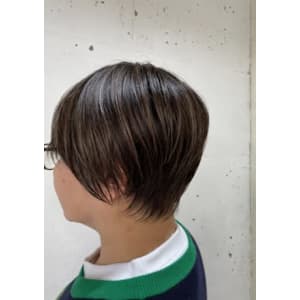 ショート×アッシュベージュ