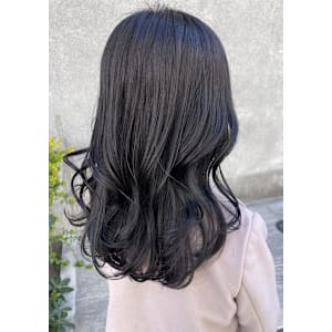 暗髪グレージュ　レイヤースタイル