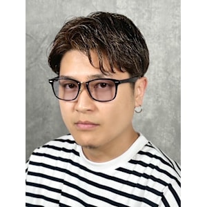 イケおじ系73ショートwithパーマ