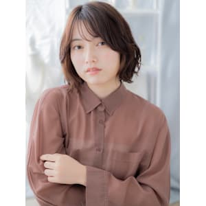 ナチュラルくびレイヤー前下がりボブパーマ　マロンベージュ