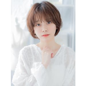 大人可愛いフェザーバング甘めマッシュパーマ　フェザーショート