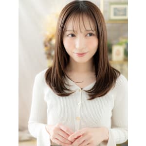 うぶバング小顔ワンカールストレートレイヤー　くすみベージュ