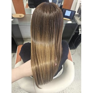 髪質改善(ヴァリジョア) - KOZO AiM 竹ノ塚西口店【コーゾーエイムタケノツカニシグチテン】掲載中