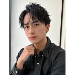 センターパートコンマバング