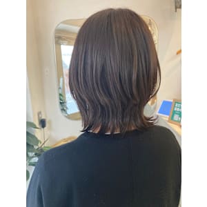 外ハネくびれミディ/ウルフ/クラゲヘアー透け感グレージュカラ - CHAINON【シェノン】掲載中