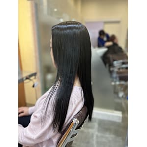 100回のトリートメントより1回のストレート！